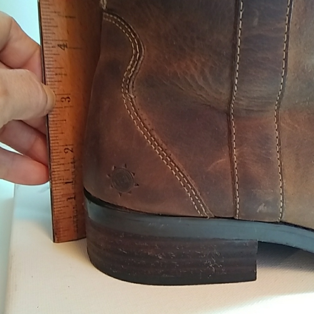 Boots - Picture 6 of 7